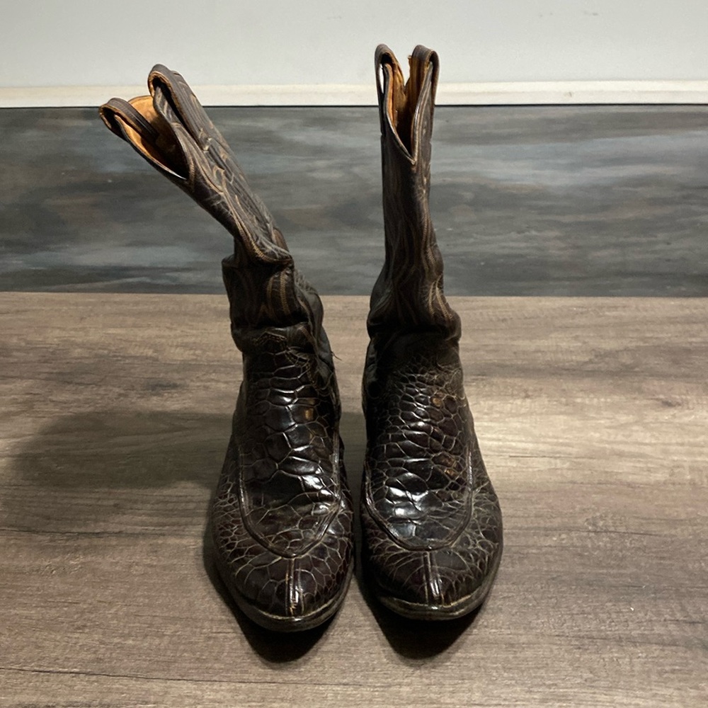 Hyer cowboy boots